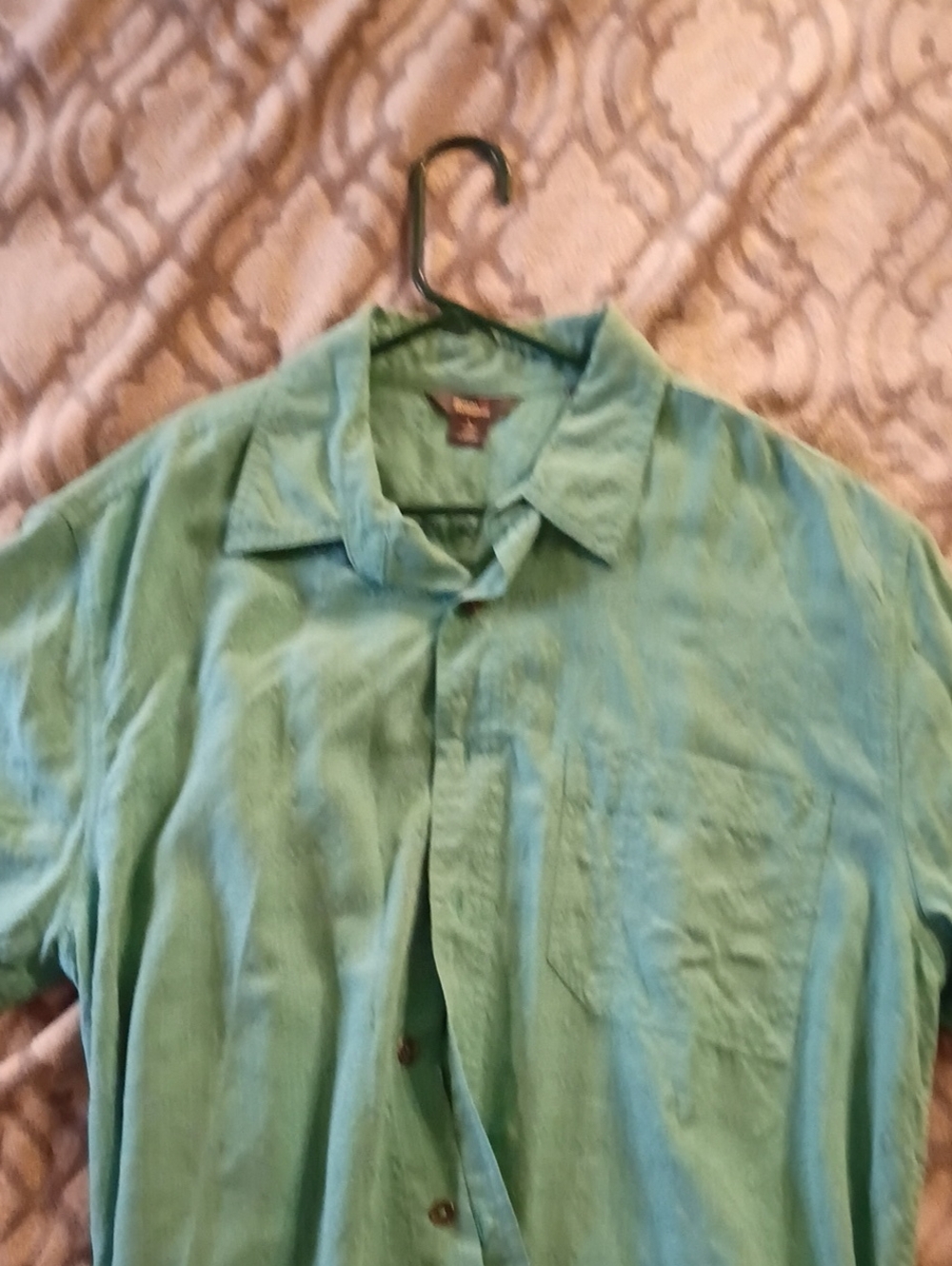 Men's Short Sleeve 8Lightweight Green Button-Up Shirt